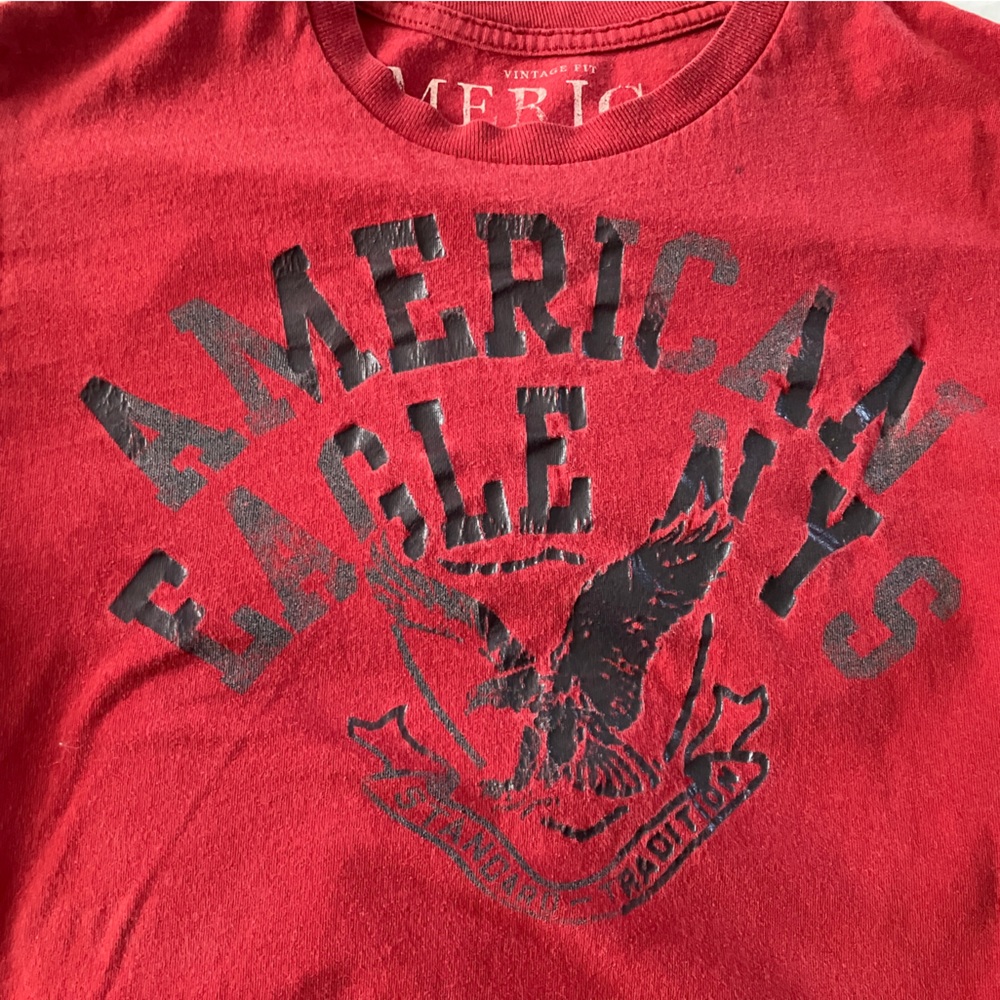 Small Men’s Red Distressed American Eagke NYS shirt. - Picture 6 of 7